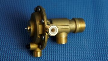 Picture of 5012049 3 WAY VALVE  820/20