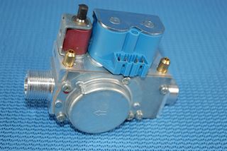 Picture of 87161165600 was 87161028680 GAS VALVE