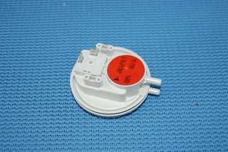 Picture of 87161567360 AIR PRESSURE SWITCH OBSOLETE