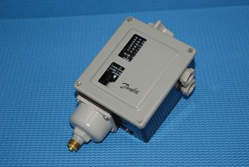 Picture of RT121(017-5215) P.SWITCH -1/0BAR NOW 017-521566