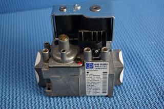 Picture of 87168336160 GAS VALVE (GEMINOX)